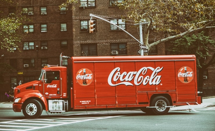 Rectangular box straight truck - Coca Cola
