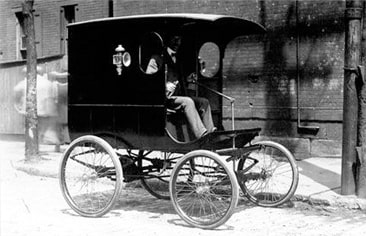 First commercial truck in the US commercially available in 1899