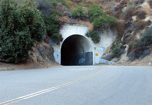 Passing Through Tunnels - Defensive Driving for Trucks